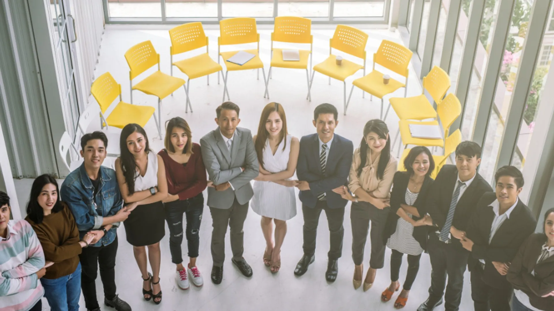 Hình ảnh minh họa cá cược có trách nhiệm của okkinh, thể hiện sự cân bằng và an toàn