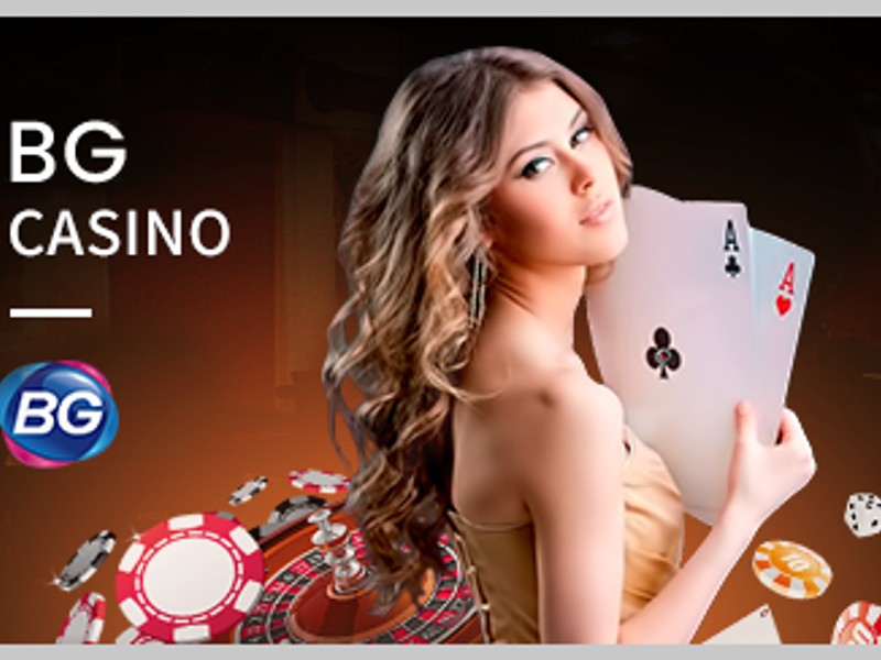 Bàn chơi Baccarat với dealer người thật tại okkinh